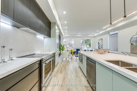 Photo 31 at 20 Rochdale Avenue, Belgravia, Toronto