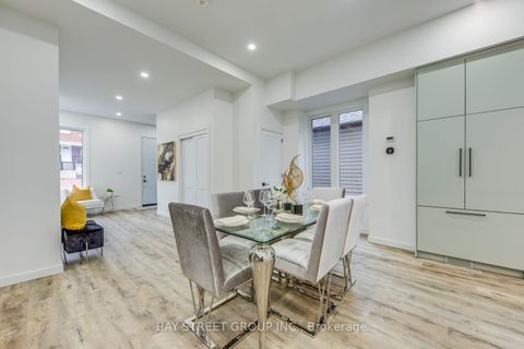 Photo 34 at 20 Rochdale Avenue, Belgravia, Toronto