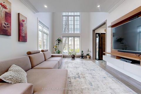 Photo 6 at 1 Princess Isabella Court, Patterson, Vaughan