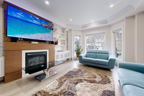 Photo 13 at 1 Princess Isabella Court, Patterson, Vaughan