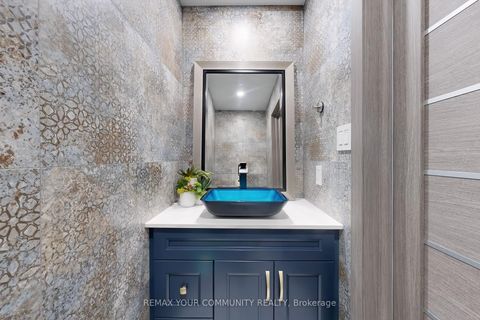 Photo 26 at 1 Princess Isabella Court, Patterson, Vaughan