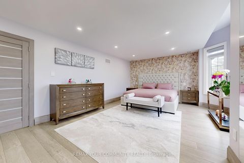 Photo 30 at 1 Princess Isabella Court, Patterson, Vaughan