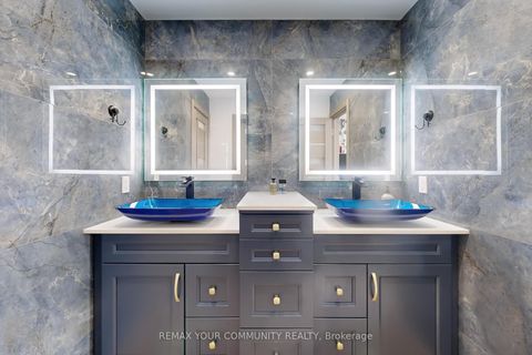 Photo 34 at 1 Princess Isabella Court, Patterson, Vaughan