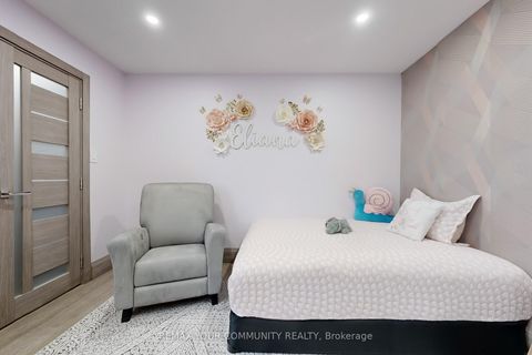 Photo 35 at 1 Princess Isabella Court, Patterson, Vaughan