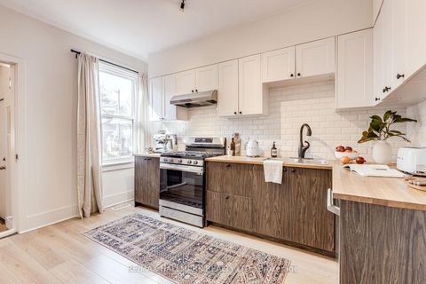 Photo 10 at 31 Myrtle Avenue, South Riverdale, Toronto