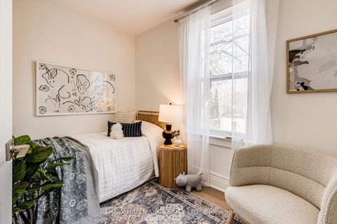 Photo 17 at 31 Myrtle Avenue, South Riverdale, Toronto