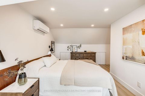 Photo 19 at 31 Myrtle Avenue, South Riverdale, Toronto