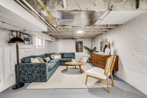 Photo 22 at 31 Myrtle Avenue, South Riverdale, Toronto