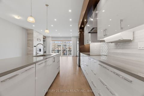 Photo 8 at 28A Twenty First Street, Long Branch, Toronto