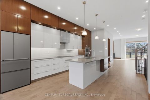 Photo 9 at 28A Twenty First Street, Long Branch, Toronto