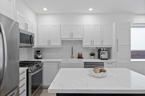 Photo 12 at 530 Lauder Avenue, Oakwood Village, Toronto