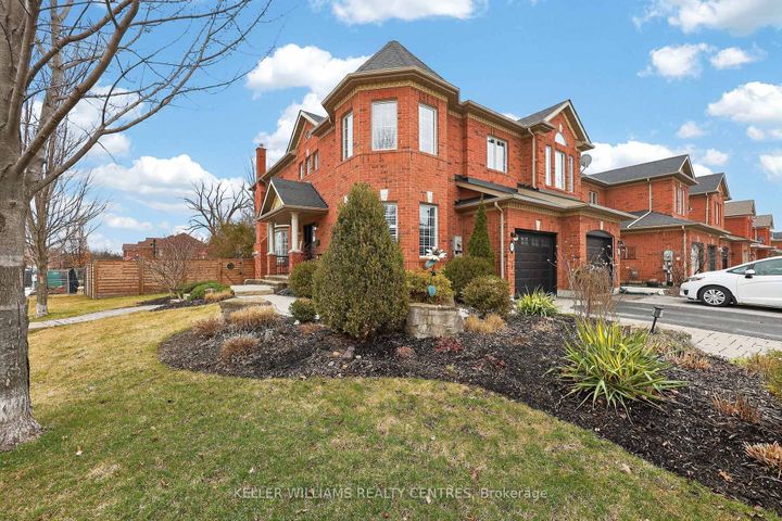 Photo 1 at 577 Osler Court, Summerhill Estates, Newmarket