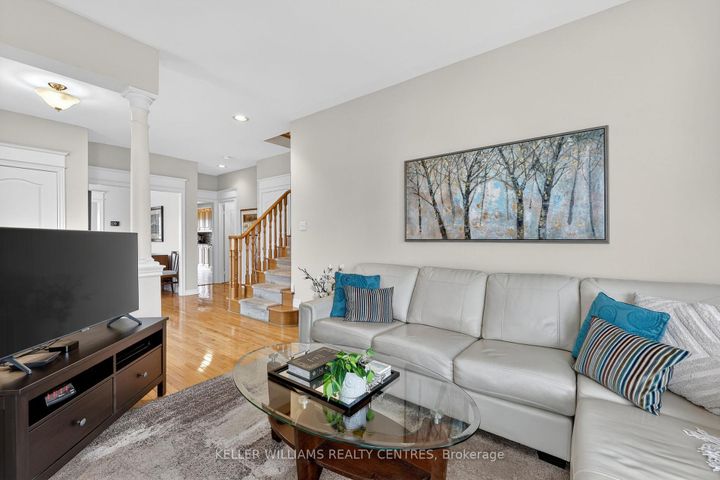Photo 9 at 577 Osler Court, Summerhill Estates, Newmarket