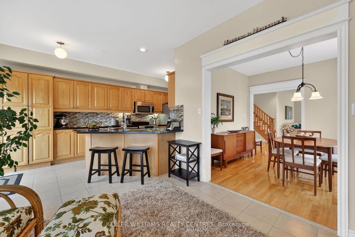 Photo 16 at 577 Osler Court, Summerhill Estates, Newmarket