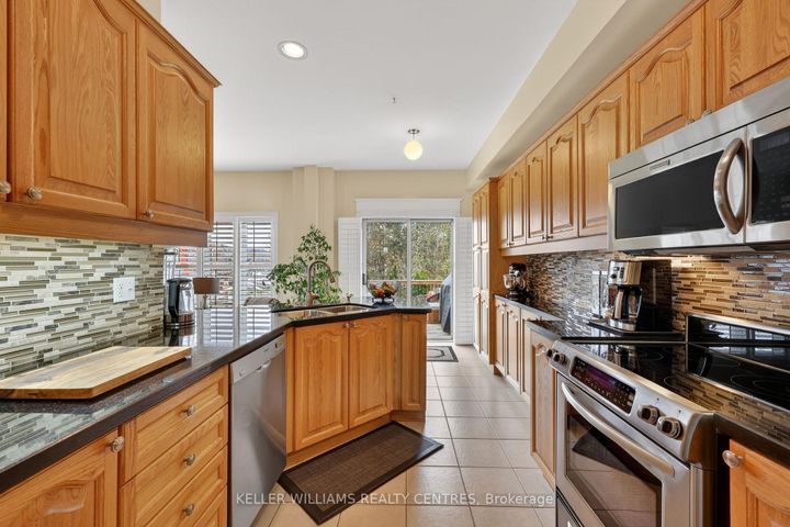 Photo 21 at 577 Osler Court, Summerhill Estates, Newmarket