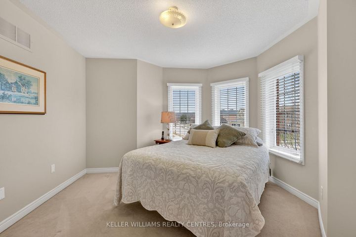 Photo 31 at 577 Osler Court, Summerhill Estates, Newmarket