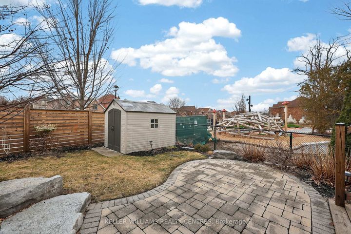 Photo 35 at 577 Osler Court, Summerhill Estates, Newmarket