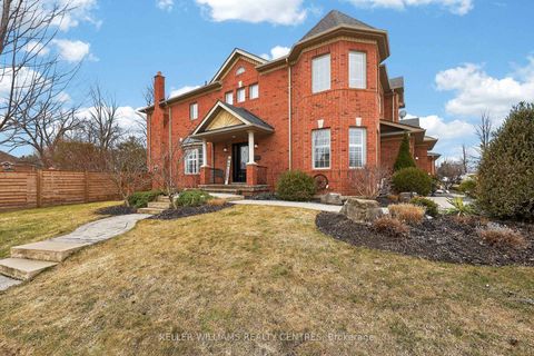 Photo 2 at 577 Osler Court, Summerhill Estates, Newmarket