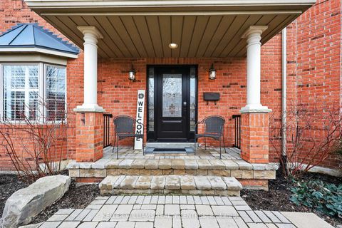 Photo 4 at 577 Osler Court, Summerhill Estates, Newmarket