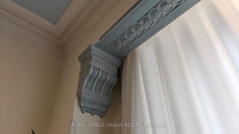 Photo 13 at 33 Euclid Avenue, Bellwoods, Toronto