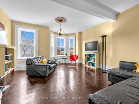 Photo 22 at 33 Euclid Avenue, Bellwoods, Toronto