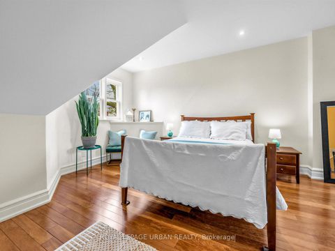 Photo 32 at 33 Euclid Avenue, Bellwoods, Toronto