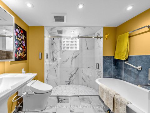 Photo 36 at 33 Euclid Avenue, Bellwoods, Toronto