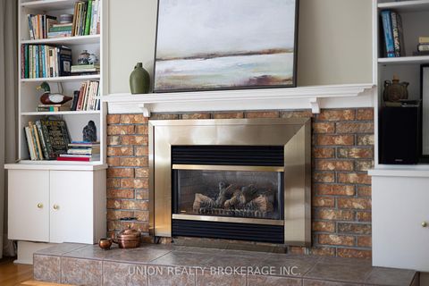 Photo 6 at 27 South Marine Drive, Guildwood, Toronto