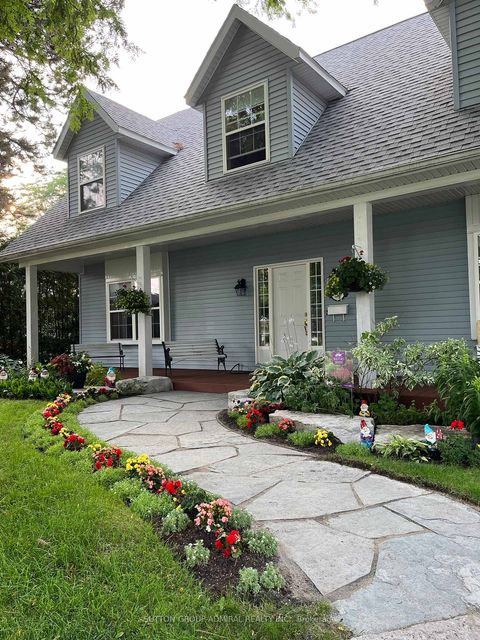 Photo 3 at 54 Starlight Crescent, Mill Pond, Richmond Hill