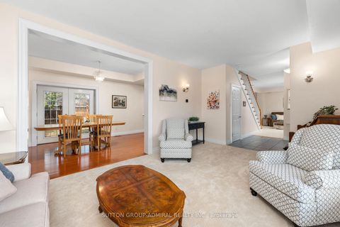 Photo 11 at 54 Starlight Crescent, Mill Pond, Richmond Hill