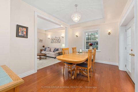 Photo 13 at 54 Starlight Crescent, Mill Pond, Richmond Hill