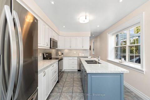 Photo 15 at 54 Starlight Crescent, Mill Pond, Richmond Hill