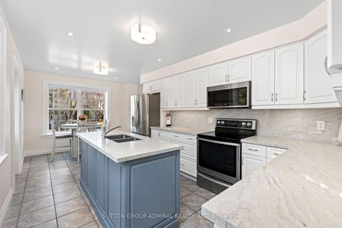 Photo 16 at 54 Starlight Crescent, Mill Pond, Richmond Hill