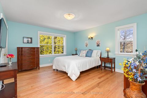 Photo 25 at 54 Starlight Crescent, Mill Pond, Richmond Hill