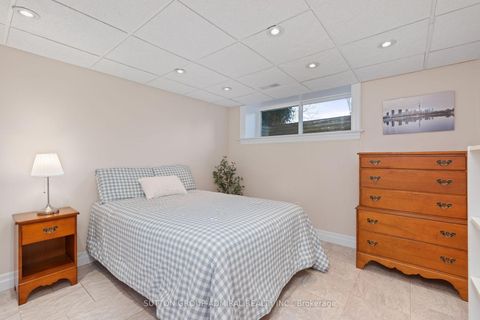 Photo 37 at 54 Starlight Crescent, Mill Pond, Richmond Hill