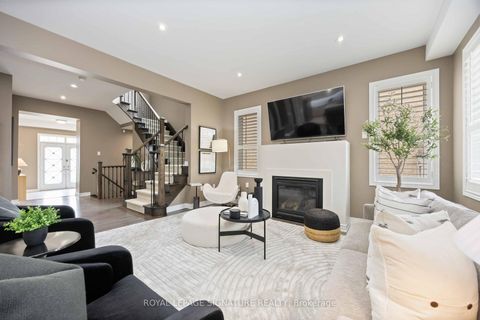 Photo 6 at 99 Card Lumber Crescent, Kleinburg, Vaughan