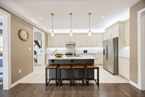 Photo 13 at 99 Card Lumber Crescent, Kleinburg, Vaughan