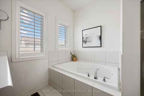 Photo 24 at 99 Card Lumber Crescent, Kleinburg, Vaughan