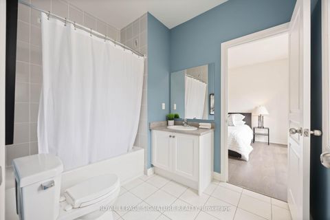 Photo 31 at 99 Card Lumber Crescent, Kleinburg, Vaughan