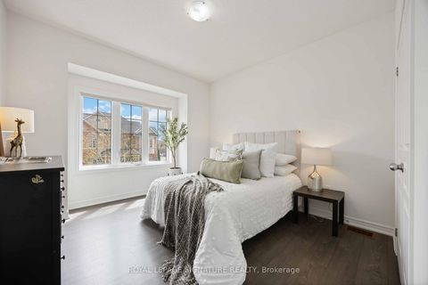 Photo 32 at 99 Card Lumber Crescent, Kleinburg, Vaughan