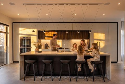 Photo 4 at 16 Greenmount Court, Queensway, Toronto