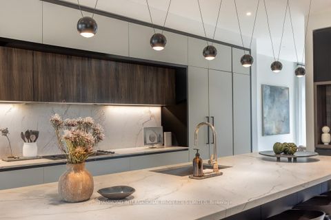 Photo 5 at 16 Greenmount Court, Queensway, Toronto