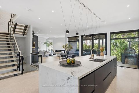 Photo 7 at 16 Greenmount Court, Queensway, Toronto