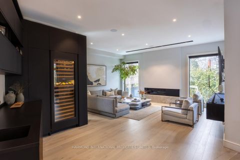 Photo 10 at 16 Greenmount Court, Queensway, Toronto