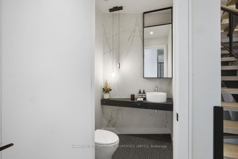 Photo 18 at 16 Greenmount Court, Queensway, Toronto