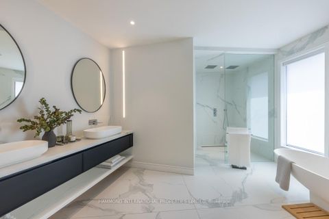 Photo 23 at 16 Greenmount Court, Queensway, Toronto