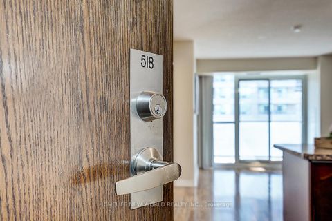 Photo 5 at 518 - 35 Hollywood Avenue, Willowdale East, Toronto