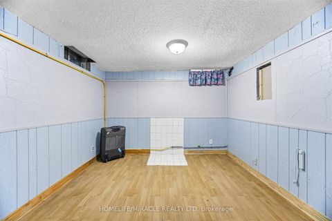 Photo 34 at 413 Terry Drive, Central Newmarket, Newmarket