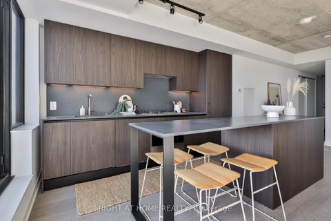 Photo 3 at 607 - 2720 Dundas Street W, Junction Area, Toronto