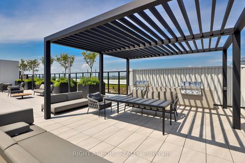 Photo 24 at 607 - 2720 Dundas Street W, Junction Area, Toronto